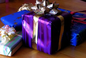 how to wrap a gift