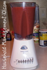 tomato sauce in blender